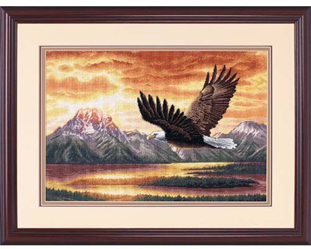 Gold Collection Silent Flight Counted Cross Stitch Kit